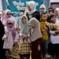 Ketua PKK Aceh Santuni Anak Yatim di Yayasan Halimoen Al Asyi. Foto: ist